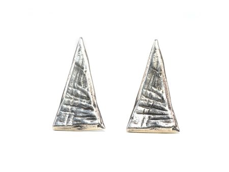 Basic Triangle Studs Supply