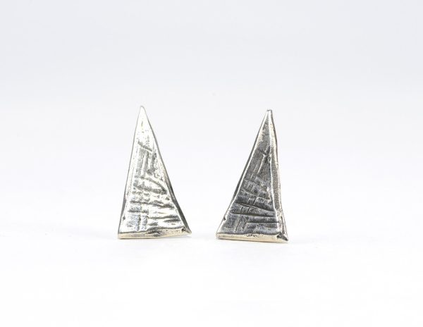 Basic Triangle Studs Supply